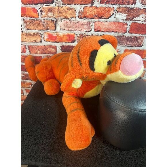 Vintage Tigger Plush Toy Stuffed Animal 18" Disney Winnie The Pooh Orange & Yell - Picture 1 of 4